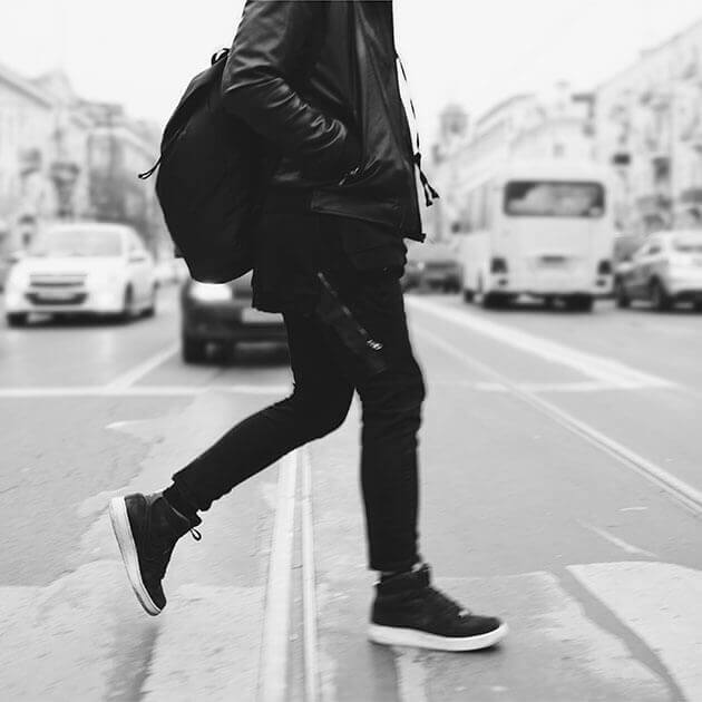 Violazioni del Codice della strada e poteri accertativi dell’agente fuori servizio